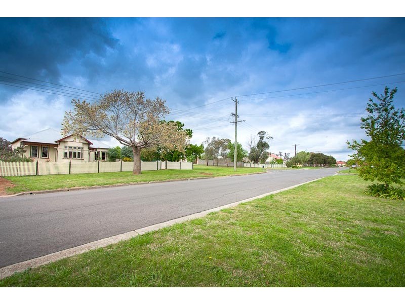181 O’Shanassy Street, Sunbury VIC 3429