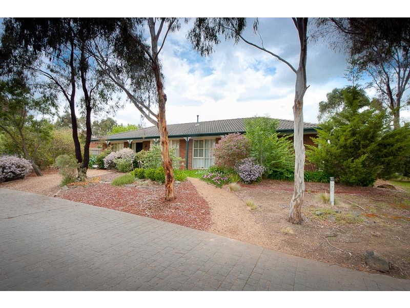 4 Cypress Point Court, Sunbury VIC 3429