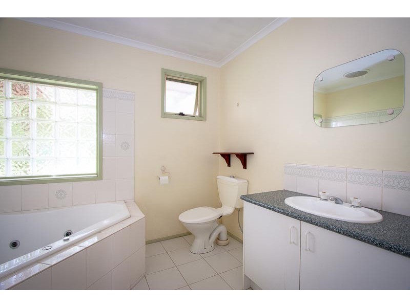 4 Cypress Point Court, Sunbury VIC 3429