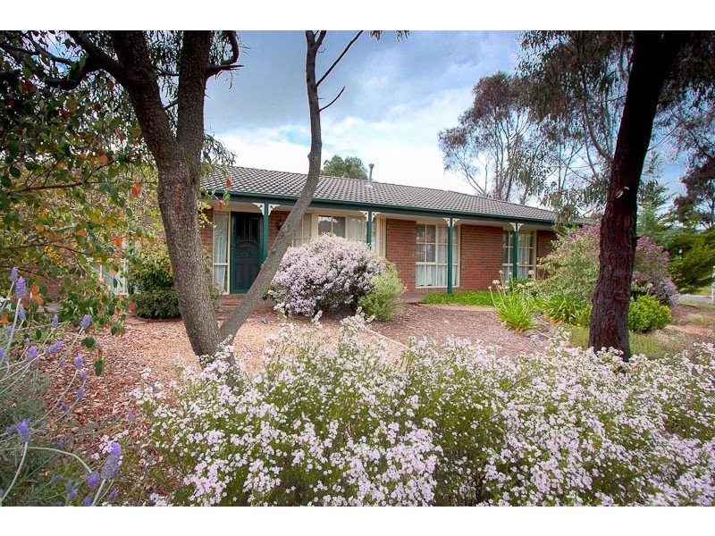 4 Cypress Point Court, Sunbury VIC 3429