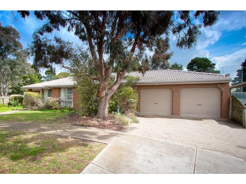 94 Muirfield Drive, Sunbury VIC 3429
