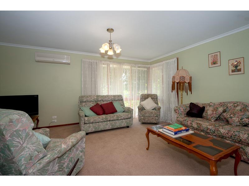 94 Muirfield Drive, Sunbury VIC 3429