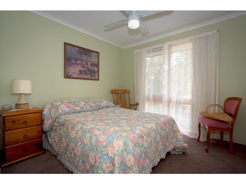 94 Muirfield Drive, Sunbury VIC 3429