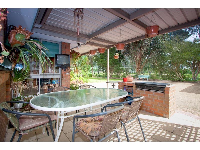 94 Muirfield Drive, Sunbury VIC 3429