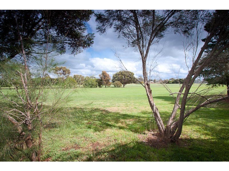 94 Muirfield Drive, Sunbury VIC 3429