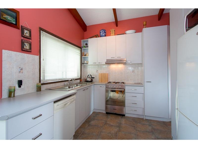 51 Blaxland Drive, Sunbury VIC 3429