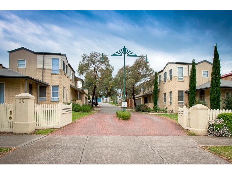 15/37-39 Brook Street, Sunbury VIC 3429