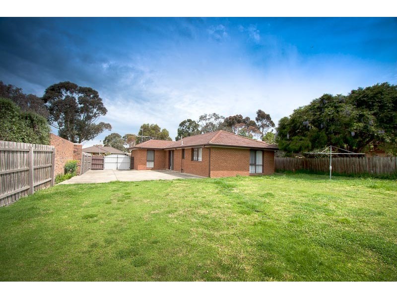 44 McEwen Drive, Sunbury VIC 3429