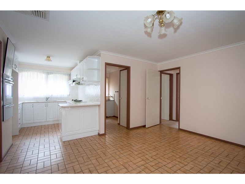 44 McEwen Drive, Sunbury VIC 3429