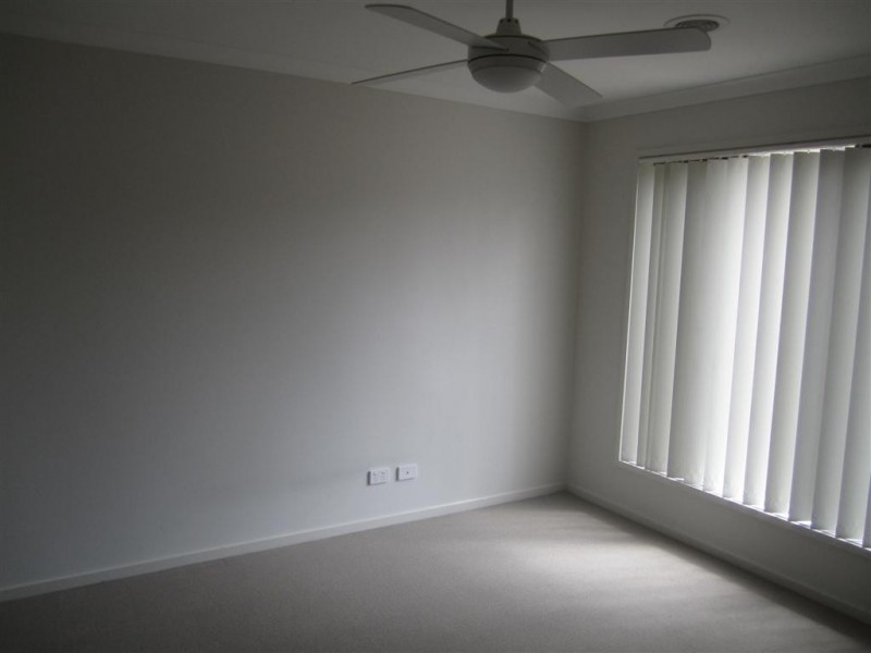 141 PHILLIP DRIVE, Sunbury VIC 3429