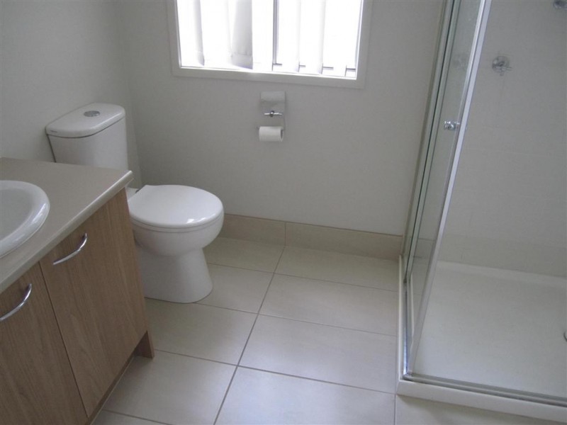 141 PHILLIP DRIVE, Sunbury VIC 3429