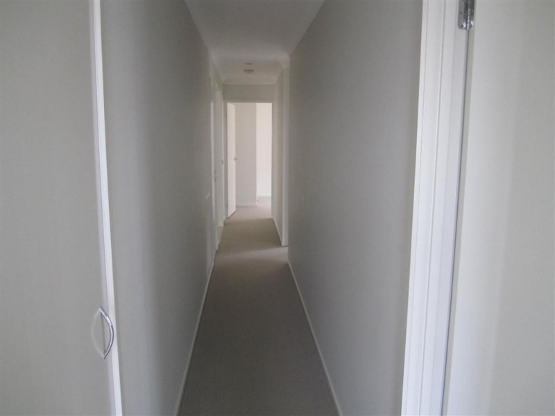 141 PHILLIP DRIVE, Sunbury VIC 3429