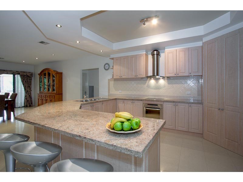 5 Blind Creek Boulevard, Sunbury VIC 3429