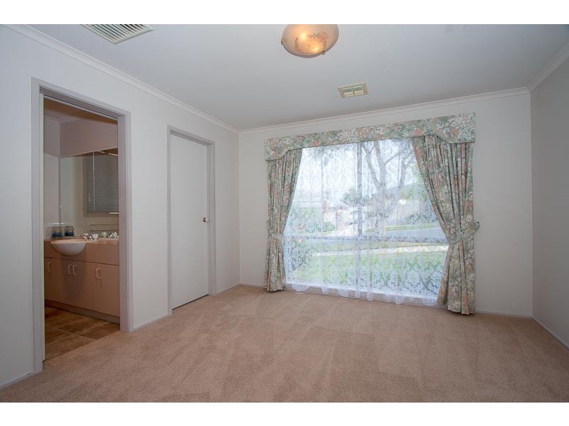 20 Heatherbrae Crescent, Sunbury VIC 3429