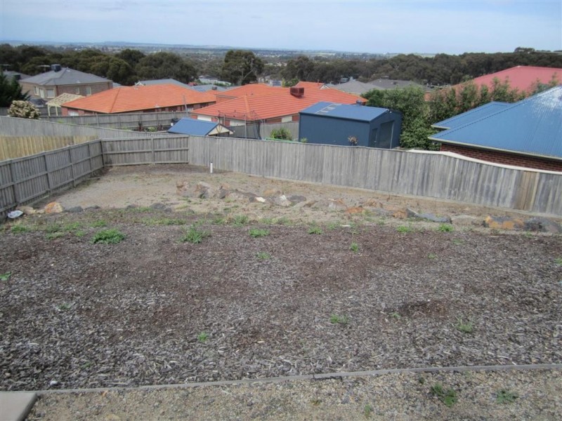 141 PHILLIP DRIVE, Sunbury VIC 3429