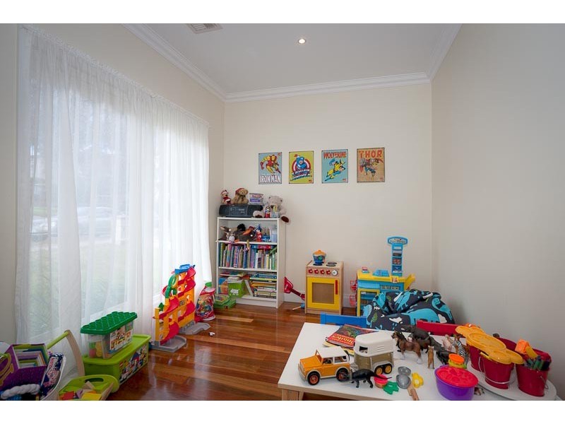 5 Hilltop Way, Sunbury VIC 3429