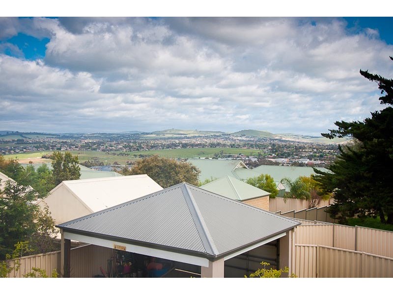 5 Hilltop Way, Sunbury VIC 3429