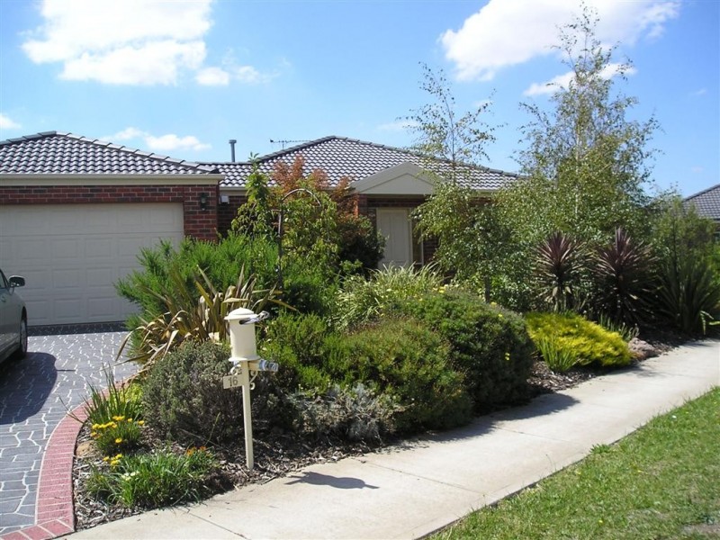 16 DALY CLOSE, Sunbury VIC 3429
