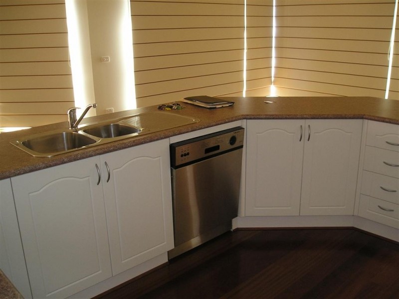 16 DALY CLOSE, Sunbury VIC 3429