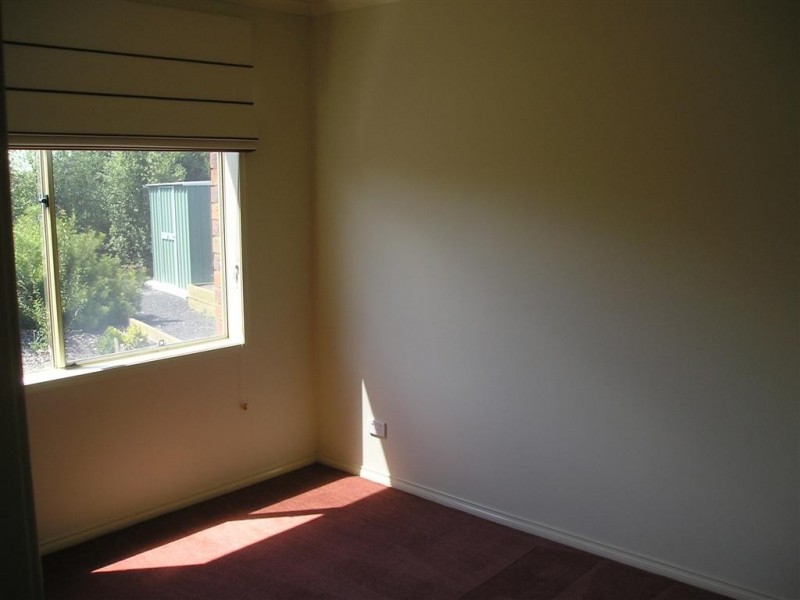 16 DALY CLOSE, Sunbury VIC 3429