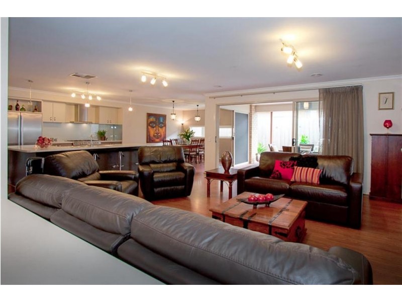 745 ELIZABETH DRIVE, Sunbury VIC 3429