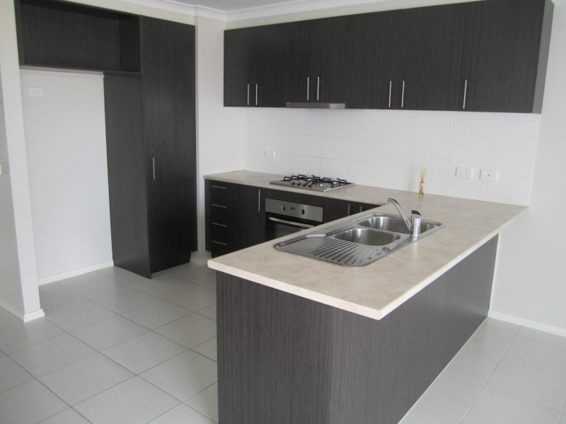 27 KEEPER STREET, Sunbury VIC 3429