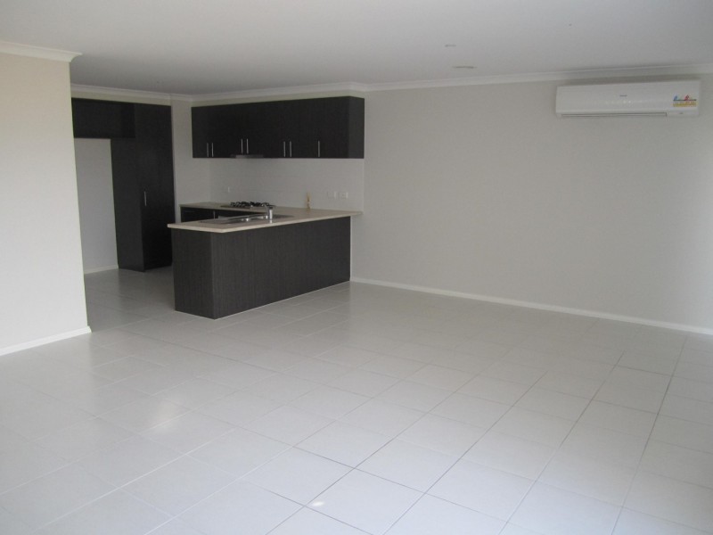 27 KEEPER STREET, Sunbury VIC 3429