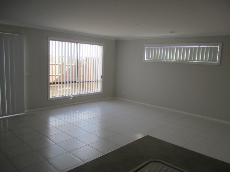 27 KEEPER STREET, Sunbury VIC 3429