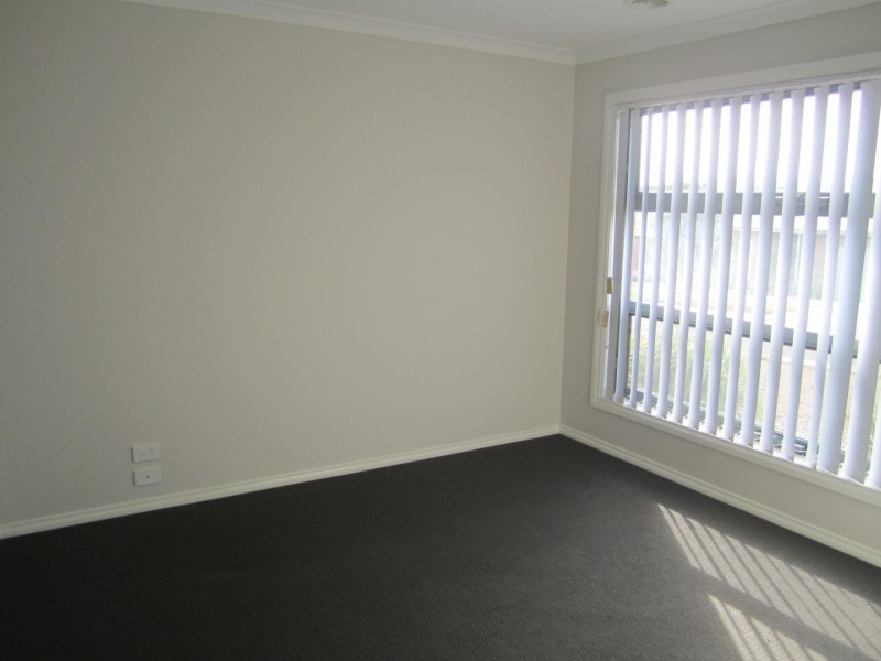 27 KEEPER STREET, Sunbury VIC 3429