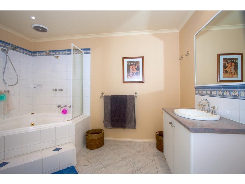 68 Fullbrook Drive, Sunbury VIC 3429