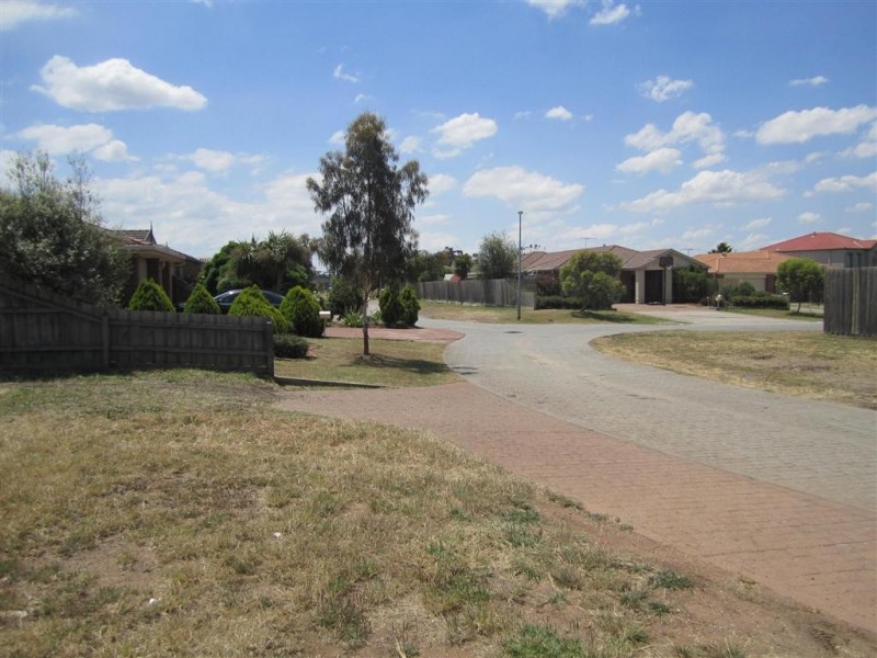 25 Peterhouse Court, Sunbury VIC 3429