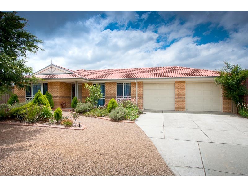4 Massie Circuit, Sunbury VIC 3429