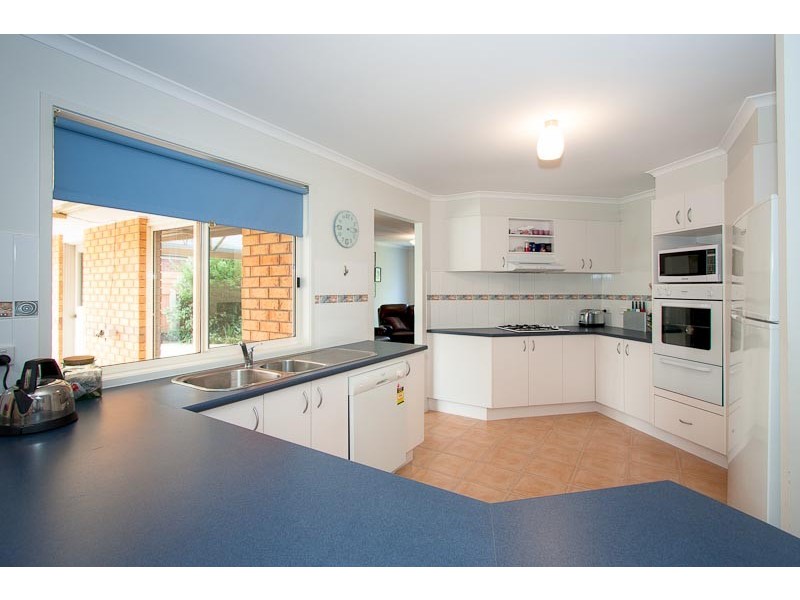 4 Massie Circuit, Sunbury VIC 3429