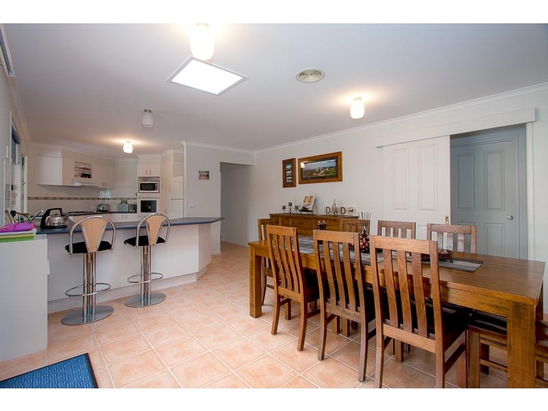 4 Massie Circuit, Sunbury VIC 3429