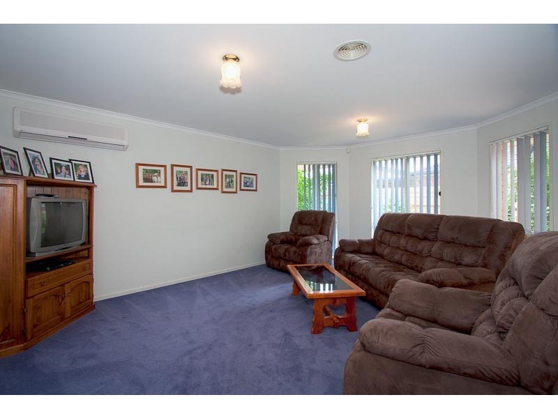 4 Massie Circuit, Sunbury VIC 3429