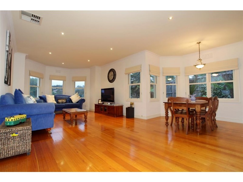 27 Canterbury Avenue, Sunbury VIC 3429