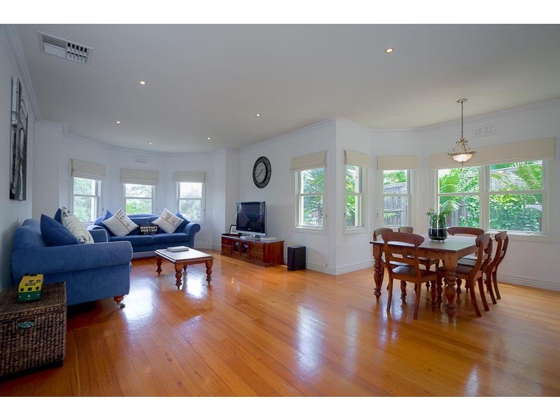 27 Canterbury Avenue, Sunbury VIC 3429