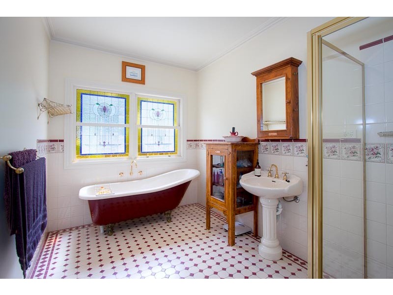 27 Canterbury Avenue, Sunbury VIC 3429