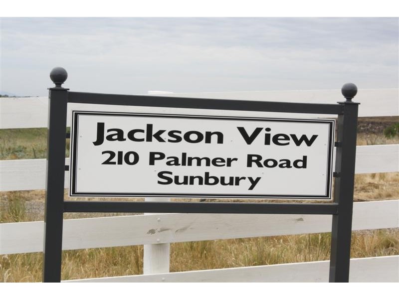 210 Palmer Road, Sunbury VIC 3429