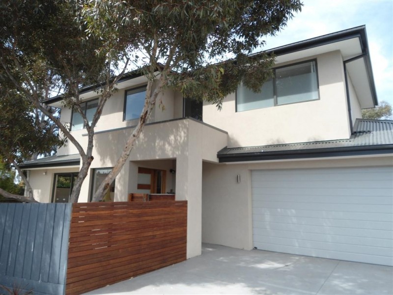 8A EADIE STREET, Sunbury VIC 3429