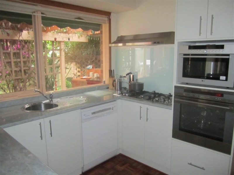 7 CARNOUSTIE DRIVE, Sunbury VIC 3429