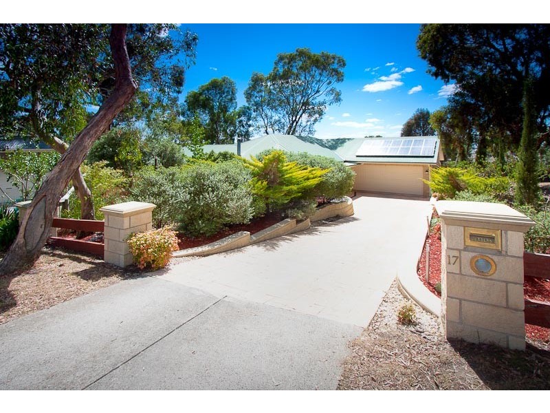 17 Pidgeon Court, Sunbury VIC 3429