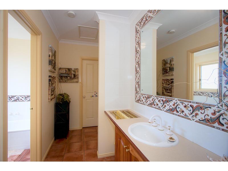 17 Pidgeon Court, Sunbury VIC 3429