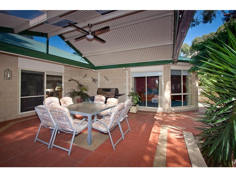 17 Pidgeon Court, Sunbury VIC 3429