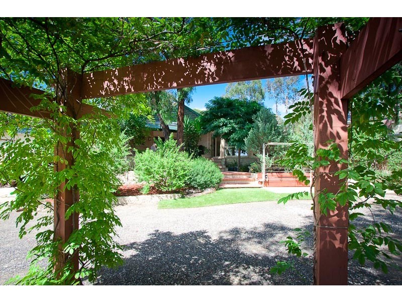 17 Pidgeon Court, Sunbury VIC 3429