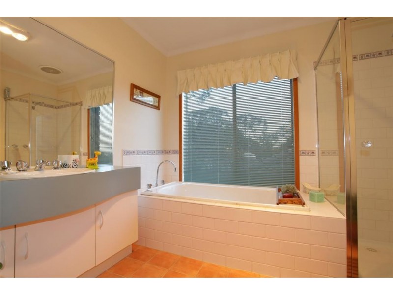 29 Fullwood Drive, Sunbury VIC 3429