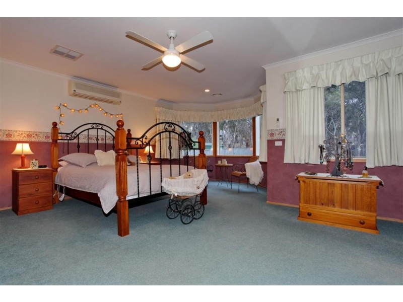 29 Fullwood Drive, Sunbury VIC 3429