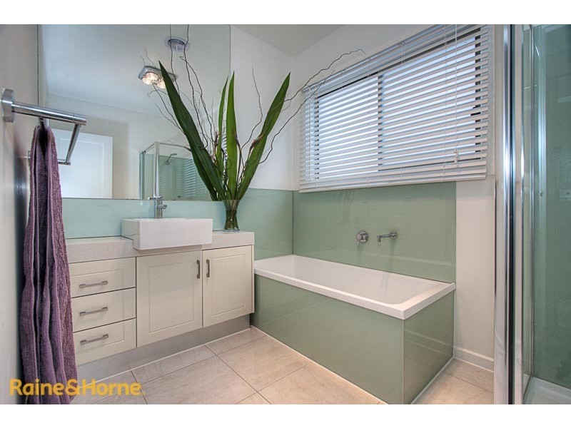 27 Sassafras Drive, Sunbury VIC 3429