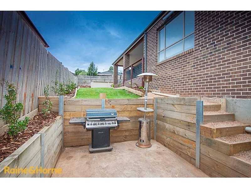 27 Sassafras Drive, Sunbury VIC 3429