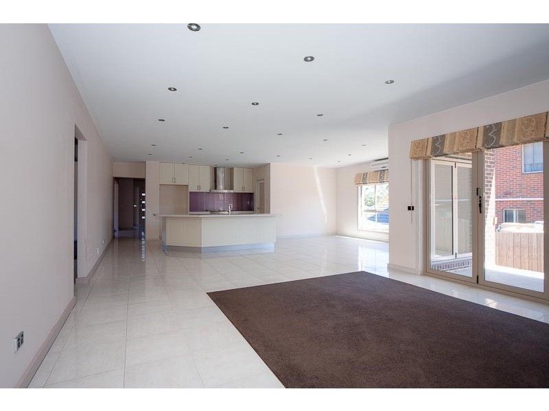 27 Sassafras Drive, Sunbury VIC 3429